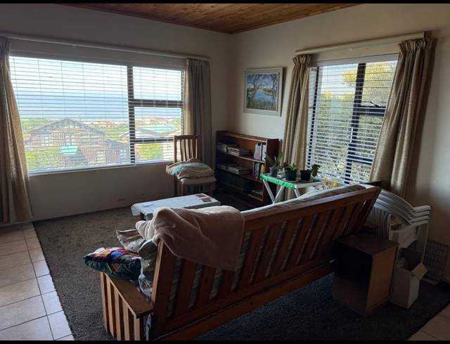1 BEDROOM FLAT TO LET IN TERGNIET